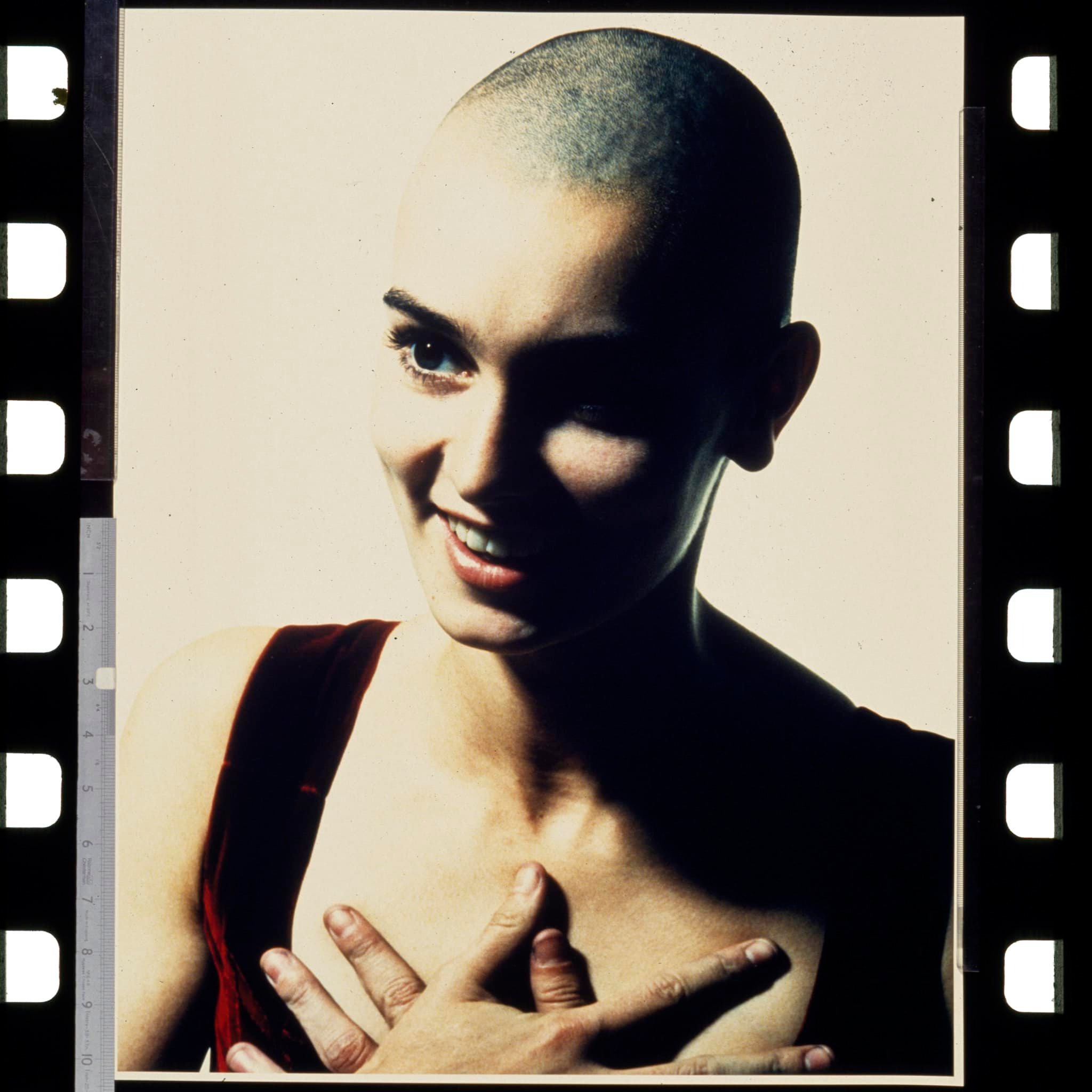 Boygenius rinde tributo a Sinéad O’Connor con 'The Parting Glass